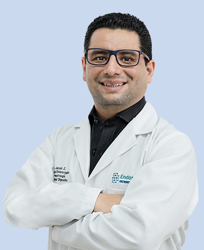 Doctor Fernando Jurado, gastroenterólogo de EndoscopyNet en Quito